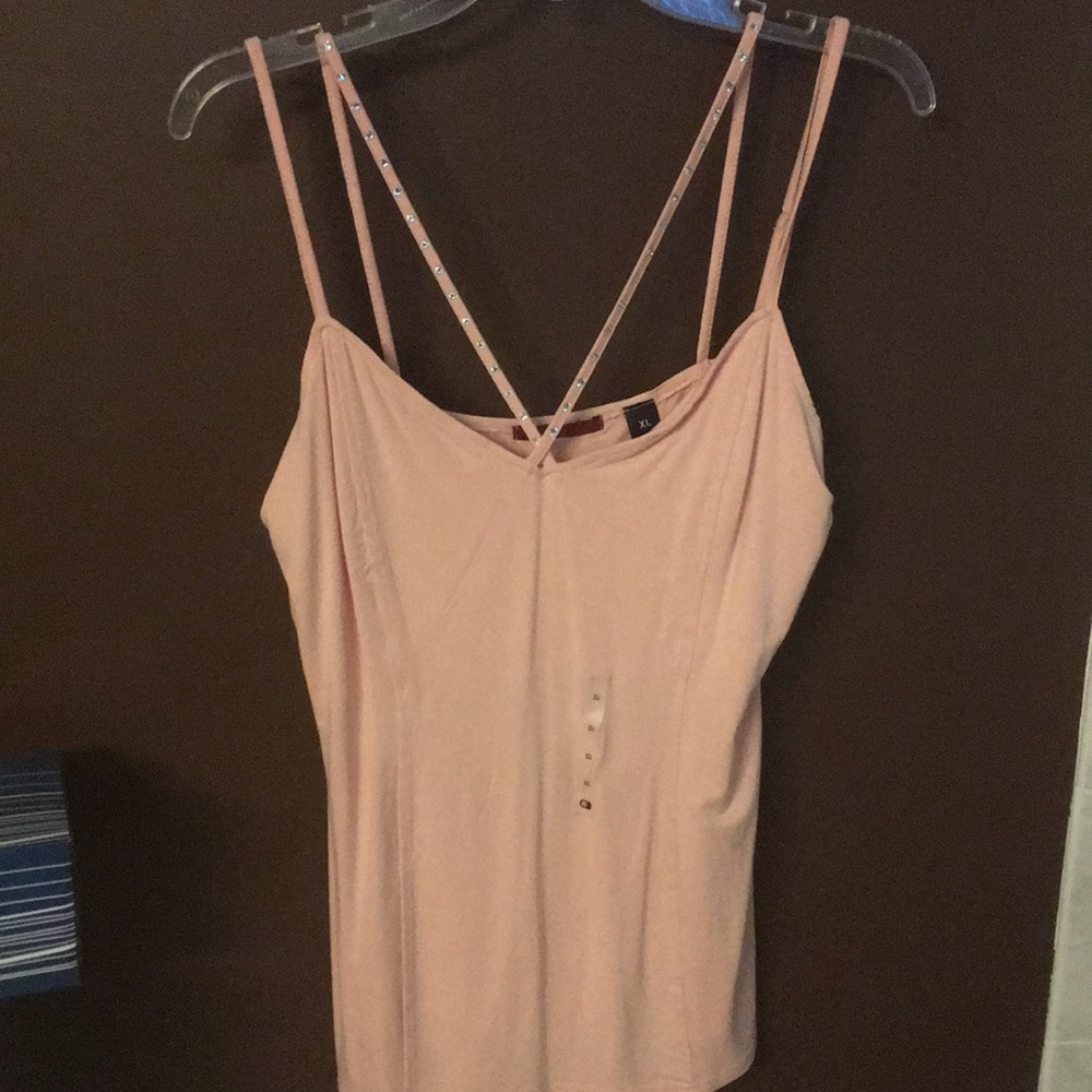 Brand new buckle tank